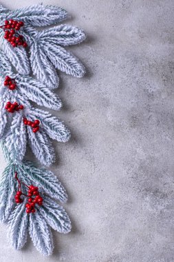 Noel şenliği arka planı ve ışık masasında köknar ağacı