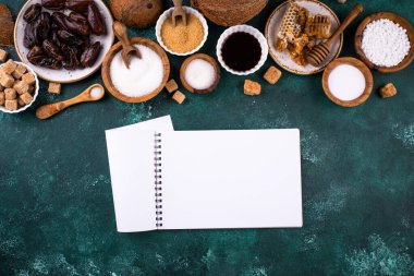 Çeşitli şeker değişimi, doğal sağlıklı tatlandırıcı konsepti