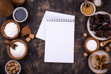 Çeşitli şeker değişimi, doğal sağlıklı tatlandırıcı konsepti