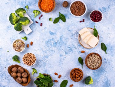 Bitki bazlı vegan protein ürünlerinin çeşitliliği, sağlıklı gıda kavramı