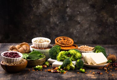 Bitki bazlı vegan protein ürünlerinin çeşitliliği, sağlıklı gıda kavramı