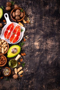 Sağlıklı yağ kavramı. Omega 3 bakımından zengin gıda ürünleri..