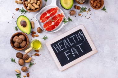 Sağlıklı yağ kavramı. Omega 3 bakımından zengin gıda ürünleri..