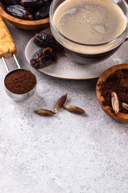 Flört tohumundan kahve. Sağlıklı alternatif moda içeceği.