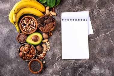 Doğal magnezyum Mg içeren çeşitli ürünler