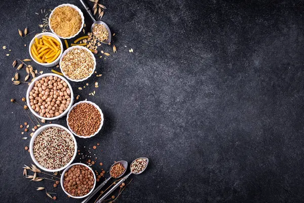 Glütensiz mısır gevreği ve inleme. Pirinç, karabuğday, mercimek, nohut ve kinoa.