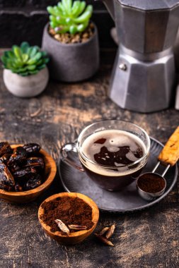 Flört tohumundan kahve. Sağlıklı alternatif moda içeceği.