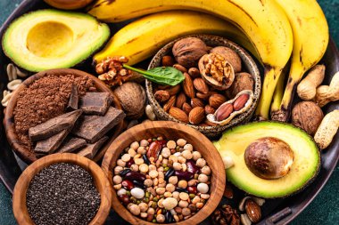 Doğal magnezyum Mg içeren çeşitli ürünler