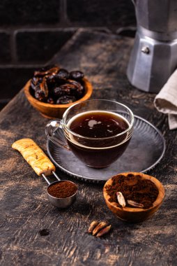 Flört tohumundan kahve. Sağlıklı alternatif moda içeceği.