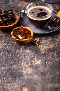 Flört tohumundan kahve. Sağlıklı alternatif moda içeceği.