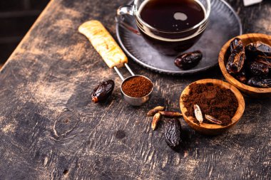 Flört tohumundan kahve. Sağlıklı alternatif moda içeceği.