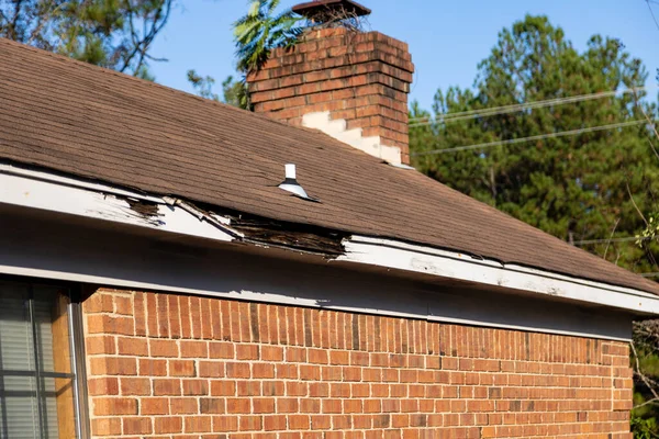 Roof Fascia Board Damaged Water Neglect — Stock Photo, Image