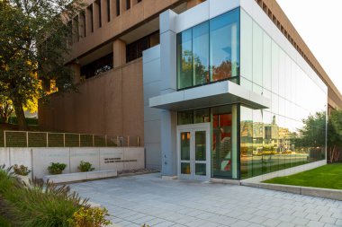 Syracuse, New York - 2023: S.I. Syracuse Üniversitesi Kampüsü 'ndeki Newhouse Kamu İletişim Okulu