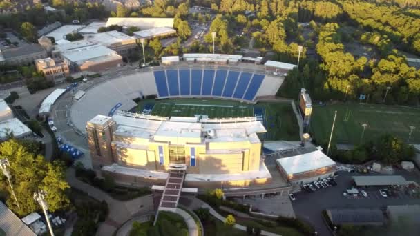 2023년 대학교 캠퍼스의 월러스 웨이드 경기장 — 비디오