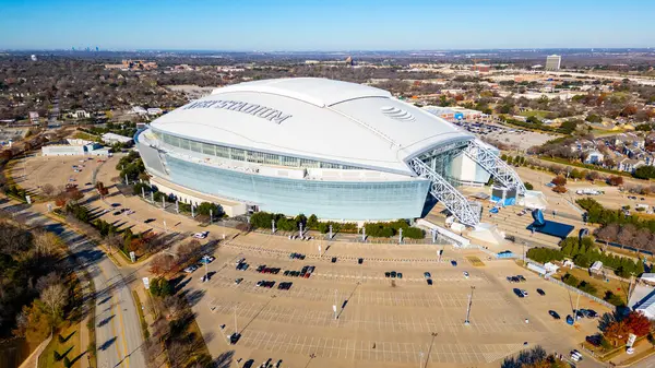 Arlington, TX - 28 Aralık 2023: AT & T Stadyumu, NFL Dallas Cowboys Futbol Takımı 'na ev sahipliği yapmaktadır..