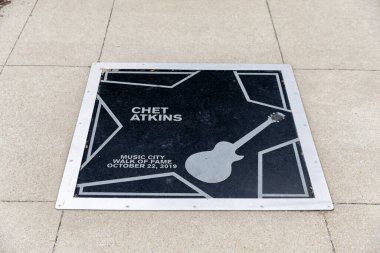 Nashville, TN - 15 Mart 2024: Chet Atkins Nashville, TN 'deki Music City Walk of Fame' in yıldızı