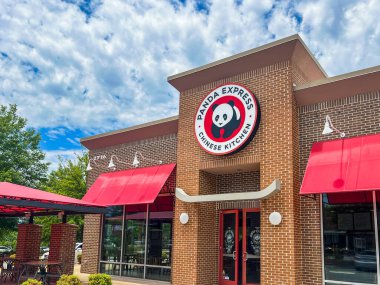Douglasville, GA - Haziran 2024: Panda Express, Amerikan Çin yemekleri sunan bir zincir restorandır..