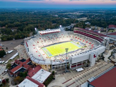 Oxford, MS - 27 Ekim 2024: Ole Miss Campus 'taki Hemingway Stadyumu Alacakaranlık Vakfı.