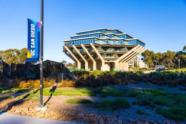 La Jolla, CA - 10 Ocak 2025: UC San Diego kampüsündeki Geisel Kütüphanesi