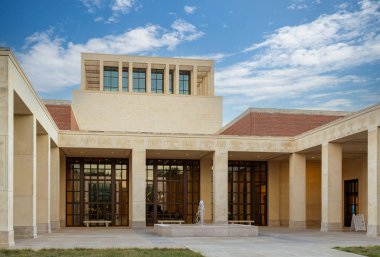 Dallas, TX - 15 Kasım 2024: George W. Bush Başkanlık Kütüphanesi ve Güney Metodist Üniversitesi Kampüsü Müzesi