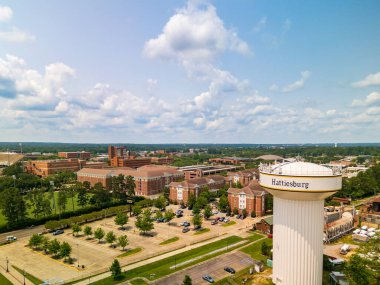 Hattiesburg, MS - 2 Haziran 2025: Hattiesburg 'daki Güney Mississippi Üniversitesi kampüsünün Hava Görüntüsü