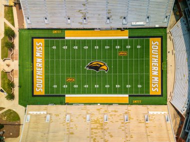 Hattiesburg, MS - 2 Haziran 2025: MM Roberts Stadyumu 'ndaki Carlisle-Faulkner Stadyumu, aynı zamanda 