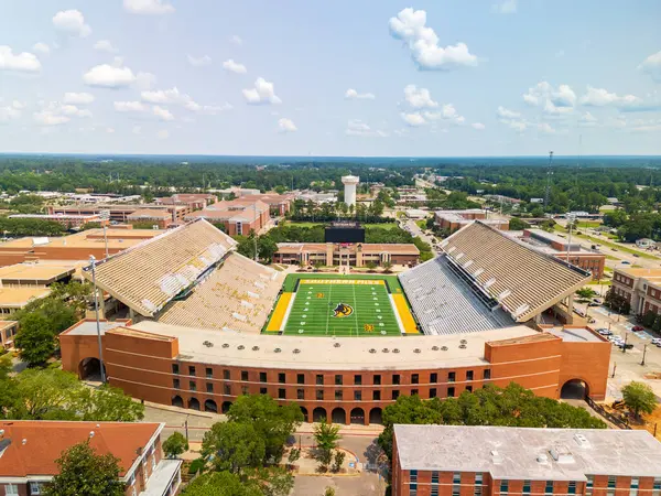 Hattiesburg, MS - 2 Haziran 2025: MM Roberts Stadyumu, ayrıca 