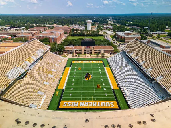 Hattiesburg, MS - 2 Haziran 2025: MM Roberts Stadyumu, ayrıca 