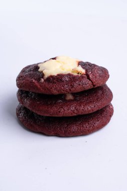 Kırmızı kadife krem peynir Kurabiyeler, Tabakta yumuşak kurabiye