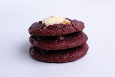 Kırmızı kadife krem peynir Kurabiyeler, Tabakta yumuşak kurabiye