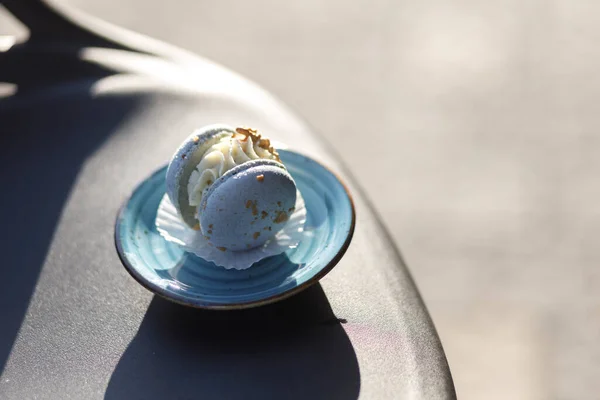 Französische Crash Macarons Stapel Von Blauem Macaron Mit Dorblu Und — Stockfoto