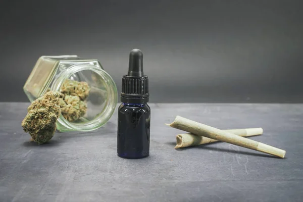 Lékařská Marihuana Listy Konopí Lékařské Konopí Organické Přírodní Kosmetické Kosmetické — Stock fotografie