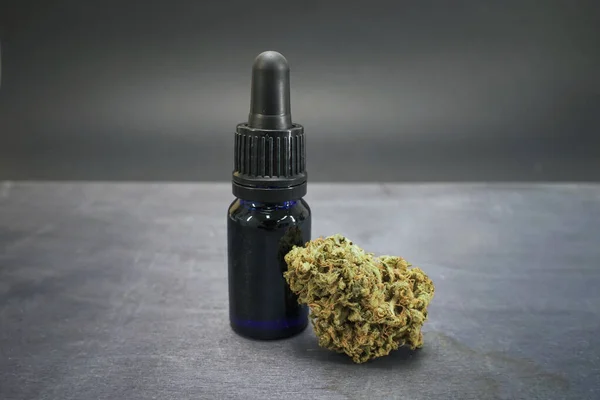 Cbd Marihuana Medicinal Hojas Cáñamo Cannabis Medicinal Productos Cosméticos Belleza — Foto de Stock