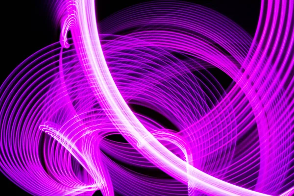 Abstract Neon Metallic Roze Curvy Lijnen Zwarte Achtergrond Technologische Gegevens Rechtenvrije Stockafbeeldingen