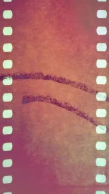 Film gürültü tahıl dokusu Retro dikey ekran negatif eski şeritli görüntüler. Yüksek kaliteli FullHD görüntüler