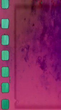 Eski hasarlı film arka planında çizikler ve tahıllar var. Yüksek kalite 4k görüntü