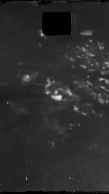 Super 8 mm Film Toz ve Tırmık. Retro şablon. Videonuzu kaplamak için matlık ya da ekran modu kullanımı. Negatif film. Yüksek kalite 4k görüntü