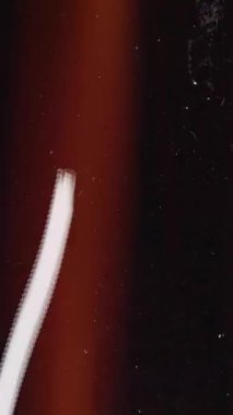 Eski Film Tarzı Üstüste Toz, Tırmık ve Yanık Yanık Efektleri. Yüksek kalite 4k görüntü