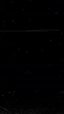 Lens patlamaları ve ışık sızıntıları geçmişe dönük eski filmlerin 4K efektini yakıyor. Yüksek kalite 4k görüntü