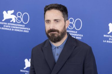 Venedik, İtalya - 31 Ağustos 2023 tarihinde Venedik, İtalya 'da düzenlenen 80. Venedik Uluslararası Film Festivali' nde yönetmen Pablo Larrain Netlix filmi 