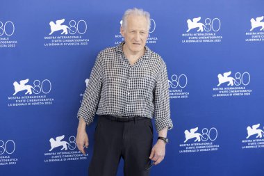 Venedik, İtalya - 31 Ağustos 2023 'te Venedik, İtalya' da düzenlenen 80. Venedik Uluslararası Film Festivali 'nde yönetmen Michael Mann 