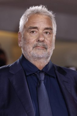 Venedik, İtalya, SEPTEMBER 08: Yönetmen Luc Besson, Venedik Uluslararası Film Festivali 80 Eylül 2023 'te Venedik, İtalya' da Dogman filminin kırmızı halısına katıldı..