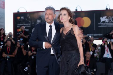 VENICE, İtalya - SEPTEMBER 05: Sergio Castellitto ve Margaret Mazzantini, Venedik Uluslararası Film Festivali 'nin 80..
