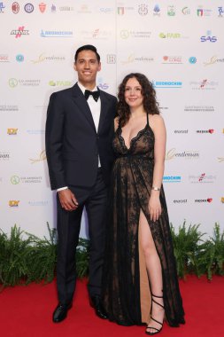 MILAN, ITALY - 16 Mayıs: Futbolcu Tijjani Reijnders ve Marina Reijnders 16 Mayıs 2024 tarihinde İtalya 'nın Milano kentinde düzenlenen 29..