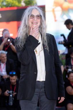 Patty Smith 28 Ağustos 2024 'te Venedik Uluslararası Film Festivali' nin açılış töreni kırmızı halısına katılıyor..