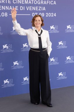 VENICE, İtalya - 28 Ağustos 2024 'te İtalya' nın Venedik kentinde düzenlenen 81. Venedik Uluslararası Film Festivali sırasında Ömür Boyu Başarı için Altın Aslan 'a katıldı..