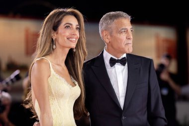 Amal Ramzi Alamuddin Clooney ve George Clooney, 1 Eylül 2024 'te Venedik Uluslararası Film Festivali sırasında Venedik, İtalya' da düzenlenen 