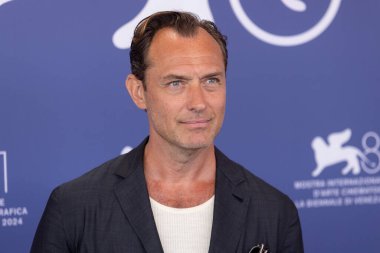 Jude Law 31 Ağustos 2024 'te Venedik Uluslararası Film Festivali sırasında İtalya' nın Venedik kenti Venedik 'te düzenlenen 81.. 