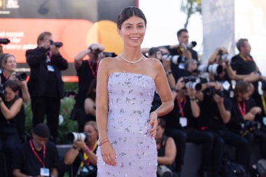 VENICE, ITALY - 31 AĞUSTOS: Alessandra Mastronardi 31 Ağustos 2024 'te Venedik Uluslararası Film Festivali sırasında 