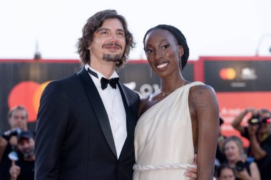 VENICE, ITALY - 31 AUGust: Leonardo Puliti ve Paola Egonu 31 Ağustos 2024 tarihinde Venedik, İtalya 'da düzenlenen 81. Venedik Uluslararası Film Festivali sırasında 